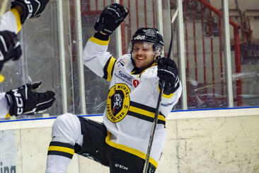 Skøytene på hylla for Åke